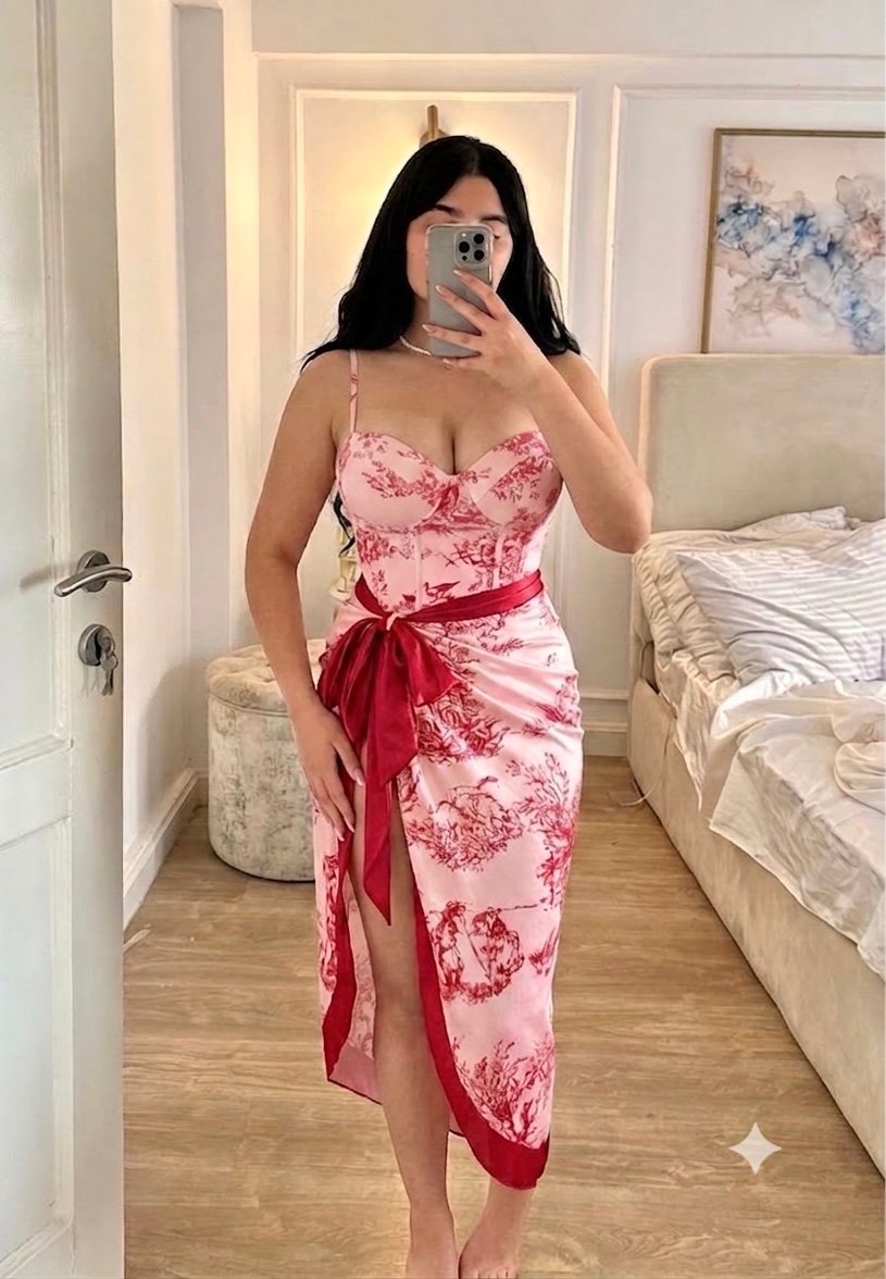 Modest pinky swimsuit