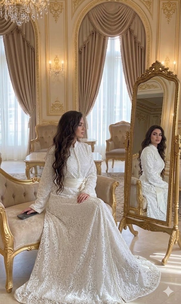 White dentelle caftan