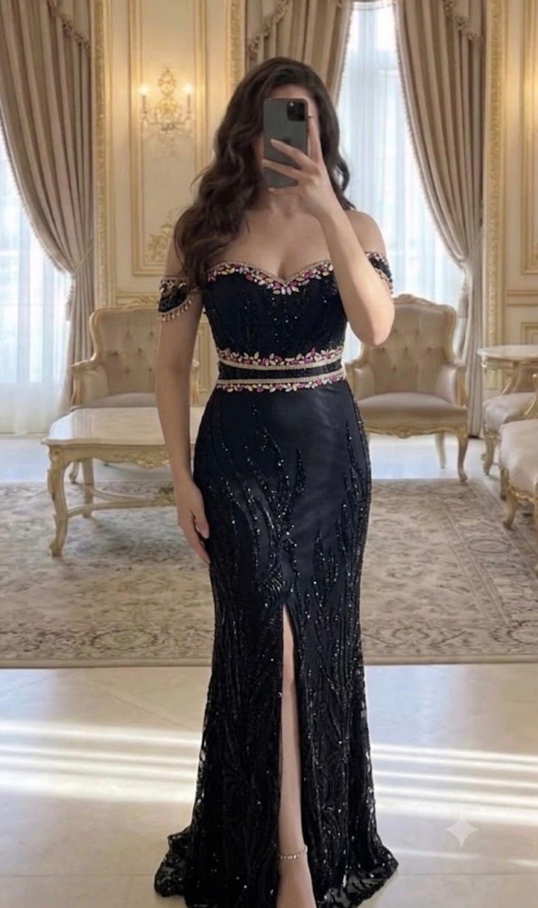 Black elegance dress